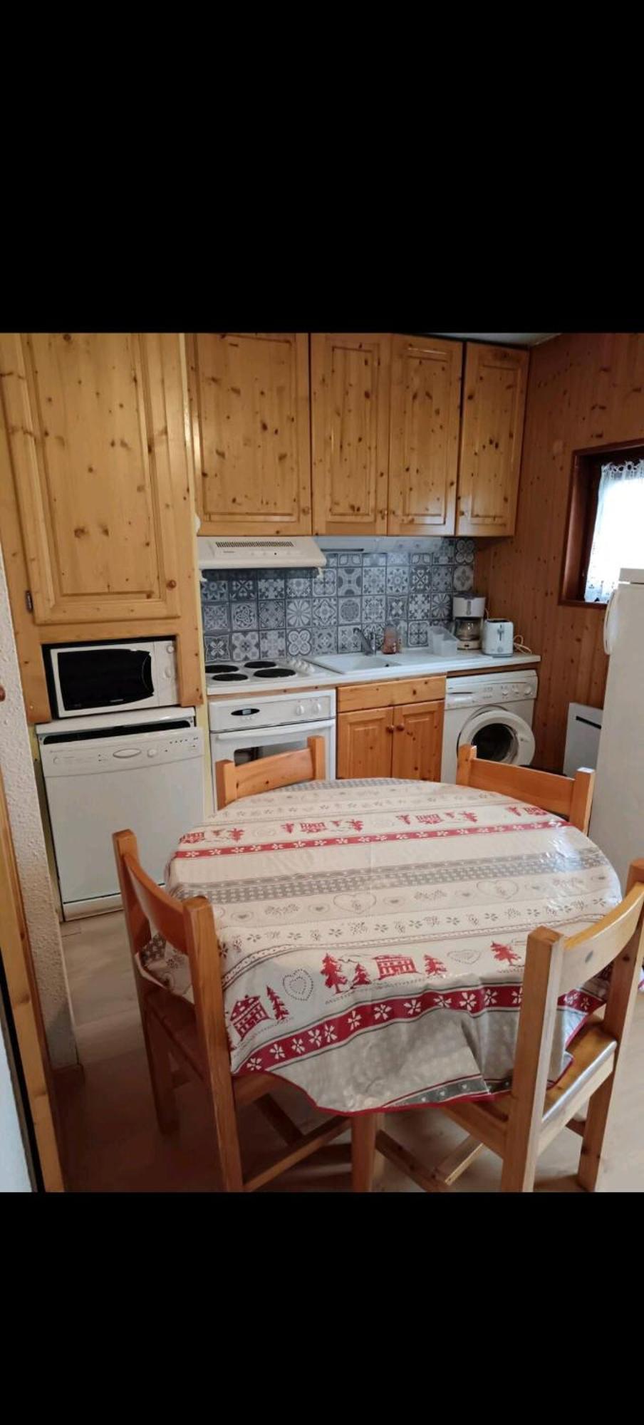 Cabine, Plein Centre De Apartment